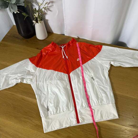 Nike Athleisure White & Red Windrunner lightweight hooded Jacket Women’s Large - Picture 5 of 11